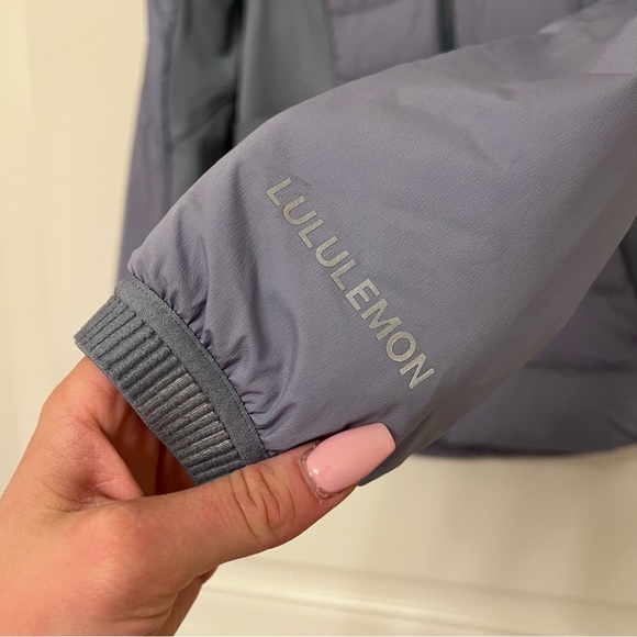 Lululemon Down For It All Jacket 💜 Rare Blue/Purple - Size 4 / Small - Picture 3 of 8